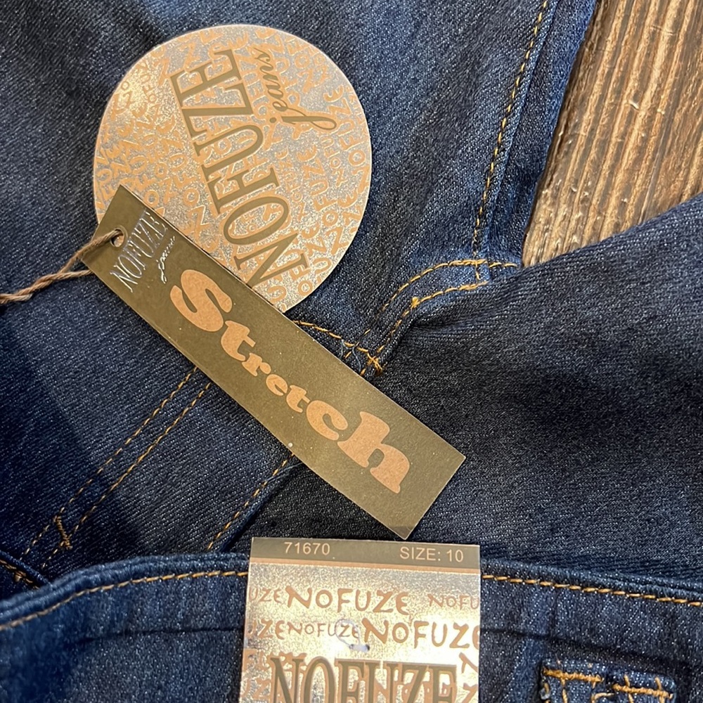 No Fuse Jeans Womens Bermuda Shorts BRAND NEW WITH TAGS! - Picture 3 of 3